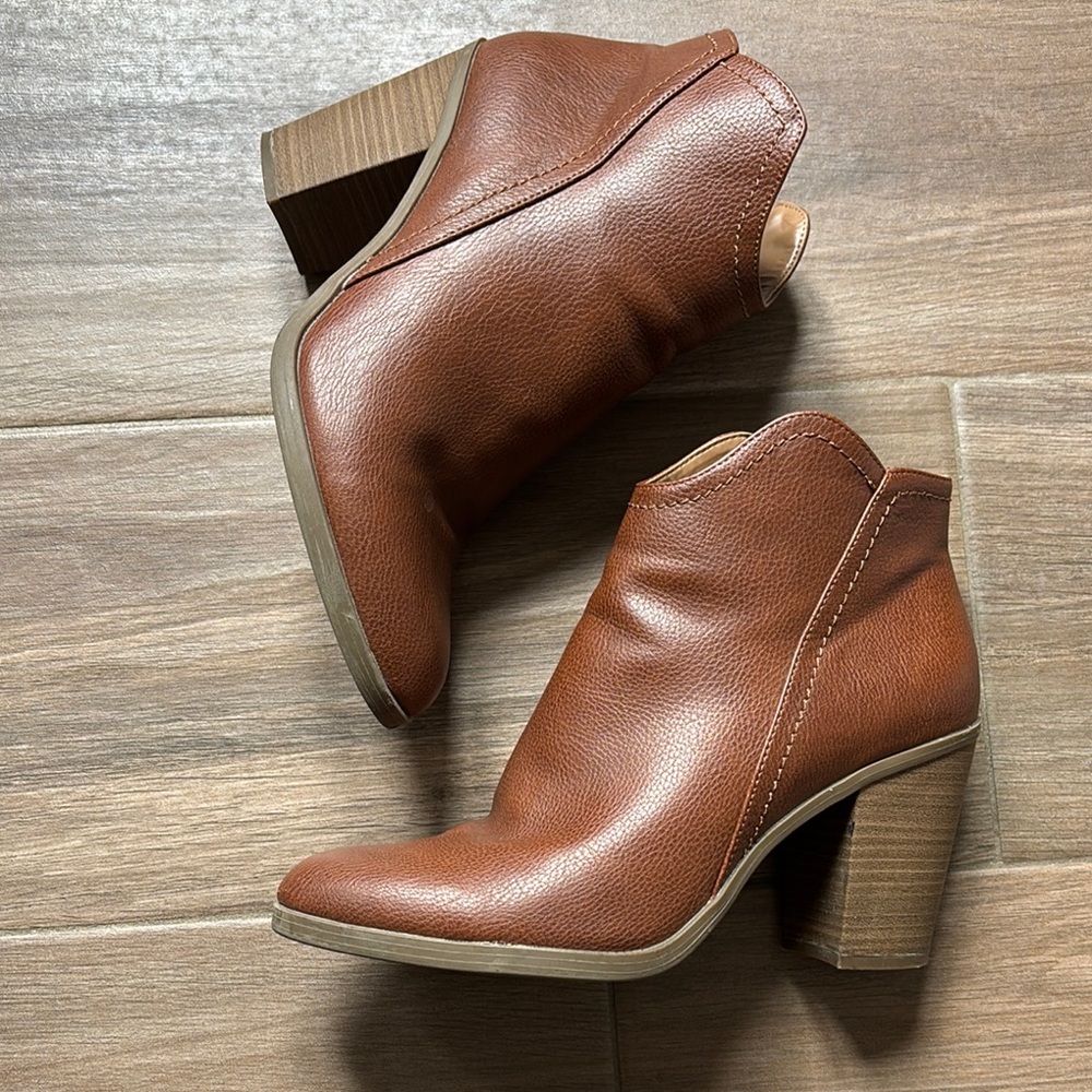 Universal Thread Brown Ankle Boots Booties